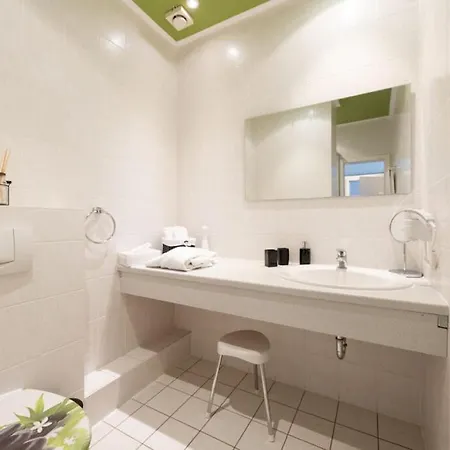 Апартаменты Monteurunterkunft Lutzen